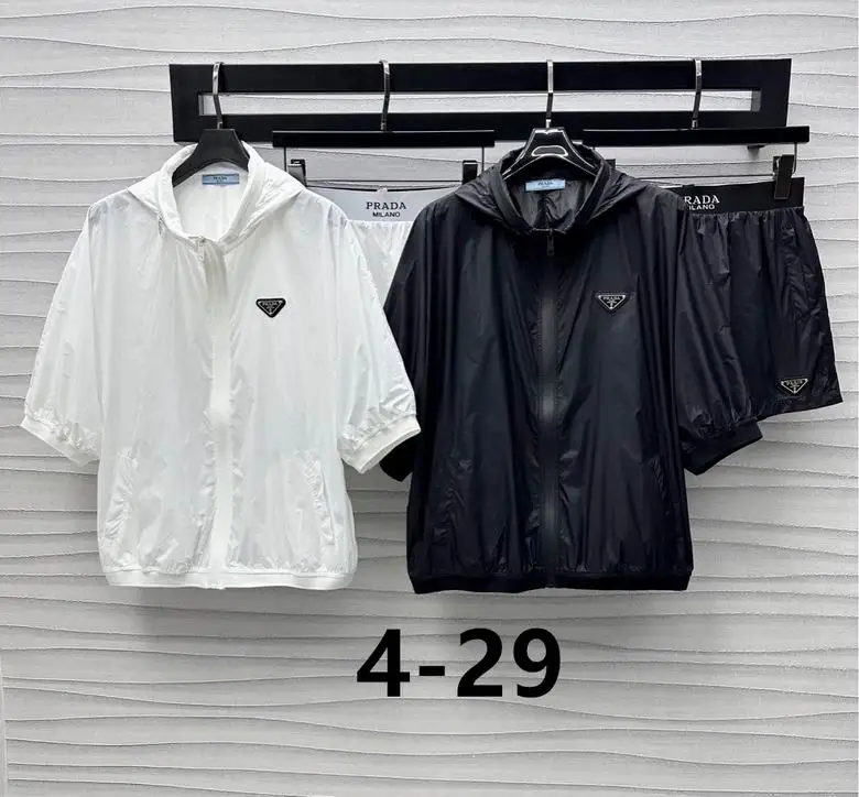 Prada S-XL  (99)